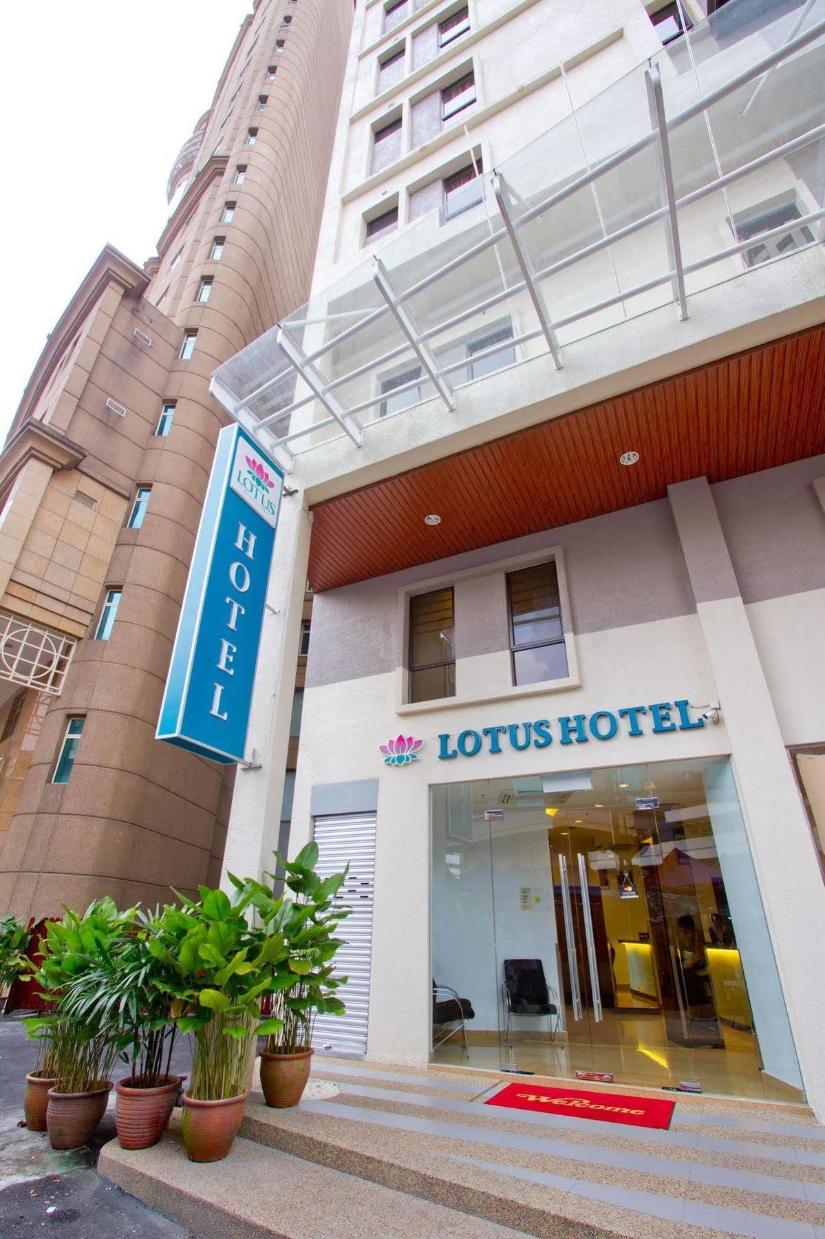 Hotel Lotus Masjid India 2*