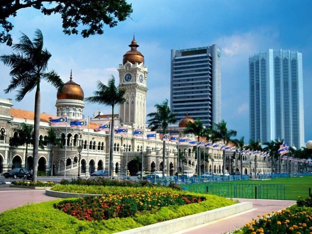 Hotel Lotus Masjid India